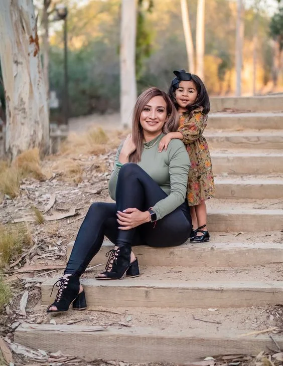 Creative Mother-Daughter Photoshoot Ideas